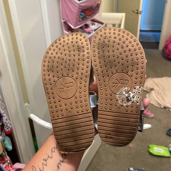 Freshly Picked sandals - Picture 3 of 3